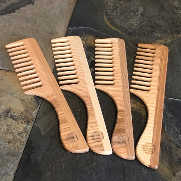 Eco-Friendly Comb Wide Tooth Handle made by TEK - Picture 3 of 10